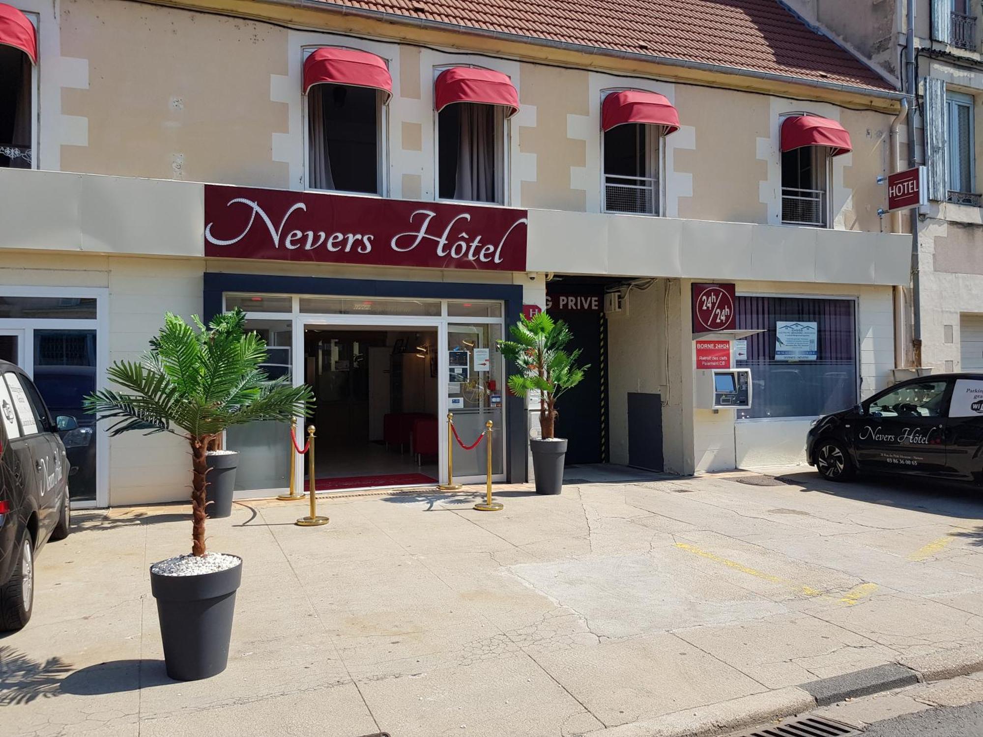 Nevers Hotel Exterior foto