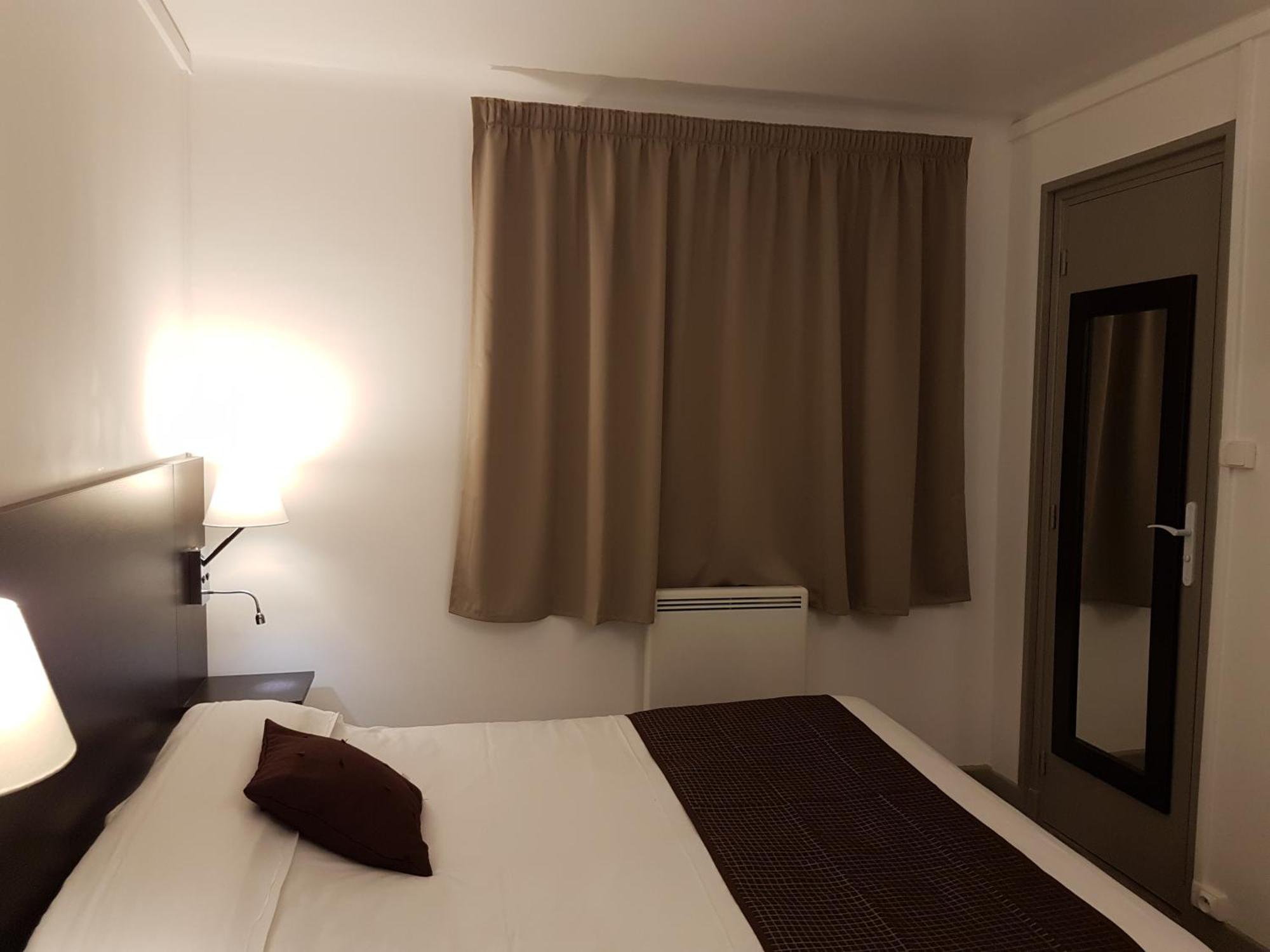 Nevers Hotel Exterior foto